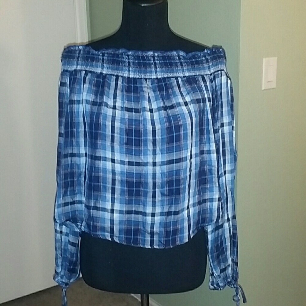 Off the shoulder crop top